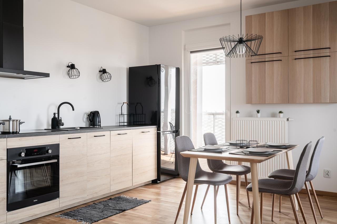 Rentplanet - Apartamenty Atal Tower Wrocław Zewnętrze zdjęcie