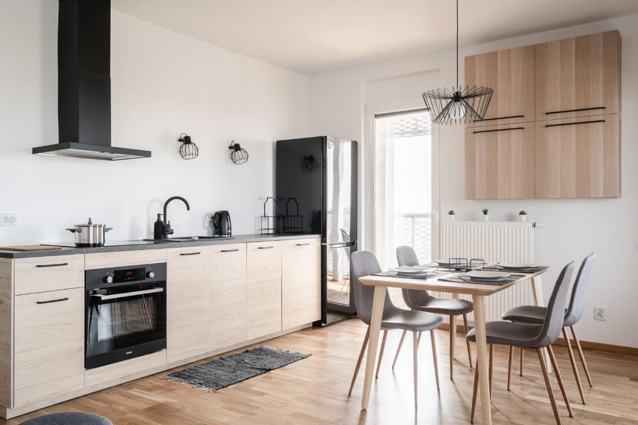 Rentplanet - Apartamenty Atal Tower Wrocław Zewnętrze zdjęcie