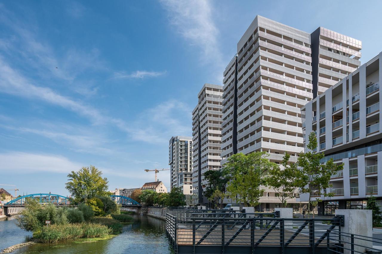 Rentplanet - Apartamenty Atal Tower Wrocław Zewnętrze zdjęcie